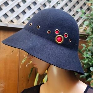 Disney Parks Adult Size Wool Black Minnie Mouse Bucket Hat